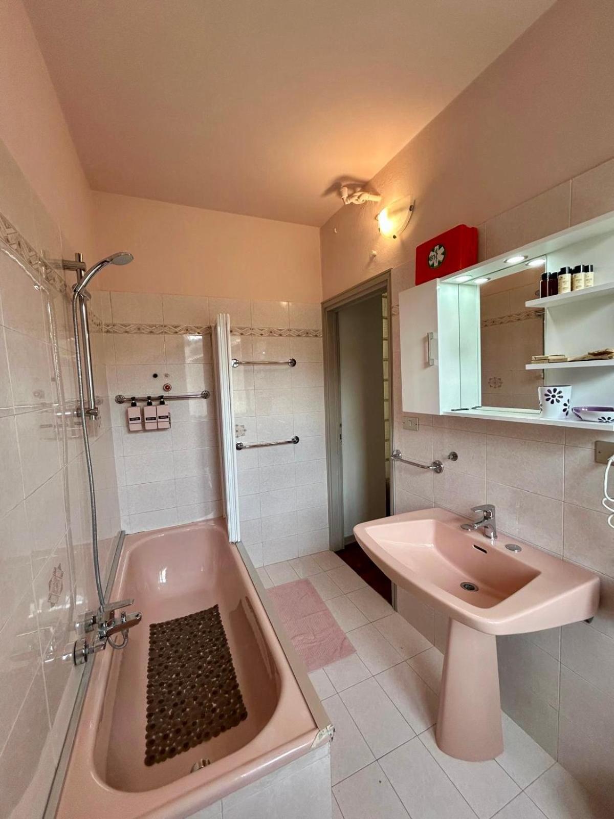 B&B Al Vittoriale Da Maja Gardone Riviera Exterior foto